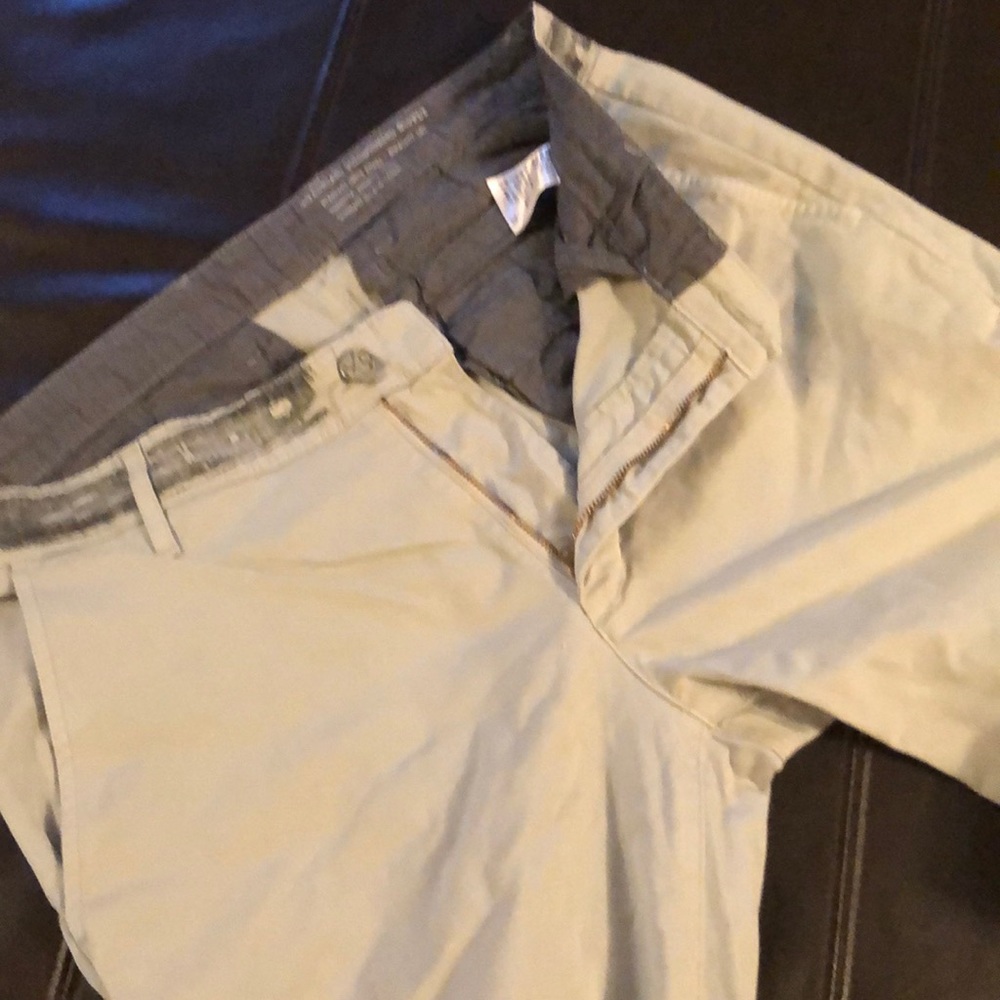 Stylin’ khaki jeans